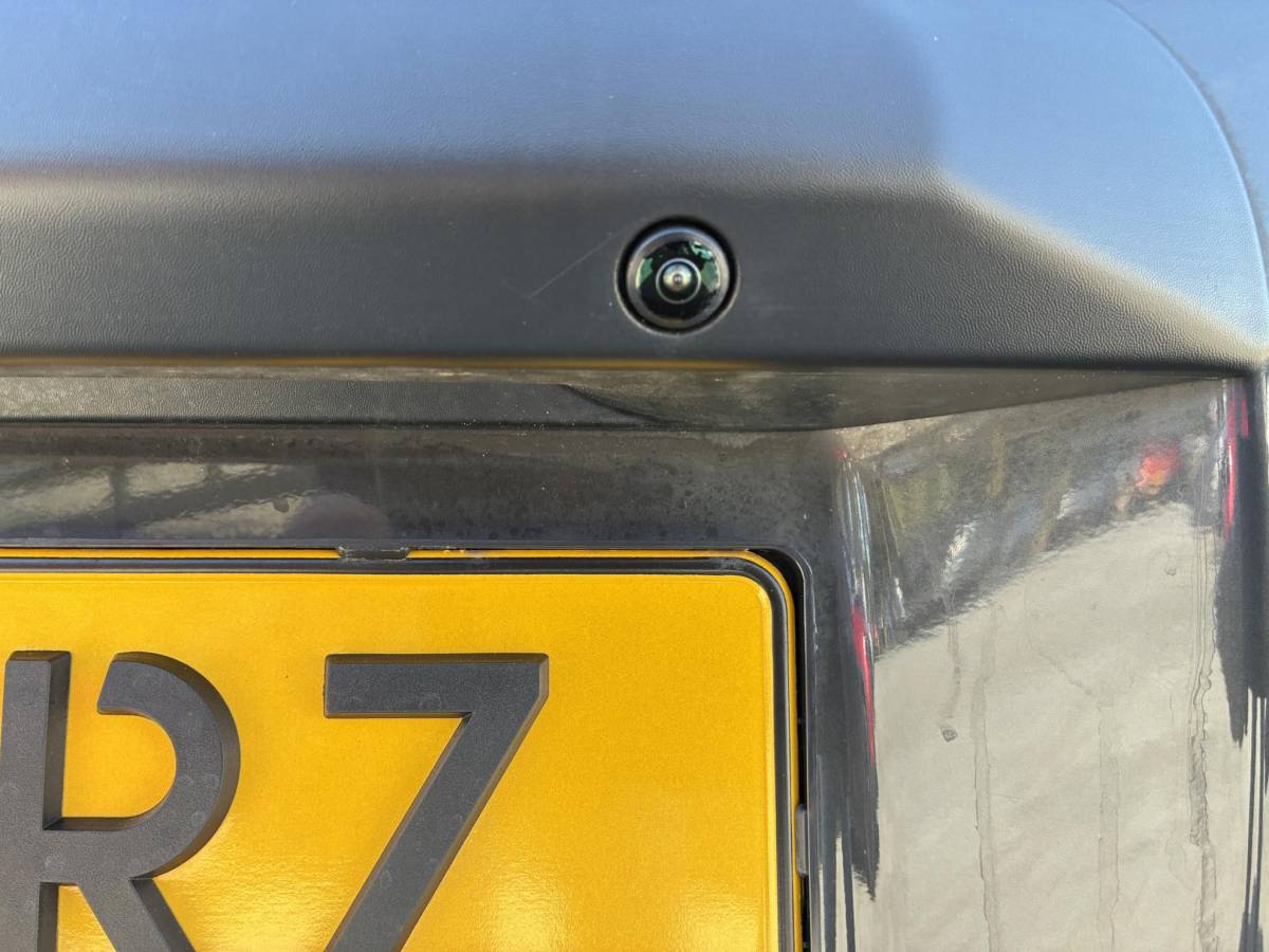 Opel Vivaro Opel Vivaro 2.0 Diesel 180Pk 8-traps Automaat Luxe Dub.Cabine | ECC | Navigatie | Stuurverwarming | LED Verlichting | Camera | Parkpilot | Side-bars | LM-Velgen | Betimmering | Afneembare Trekhaak | Zeer kompleet & z.g.a.n.