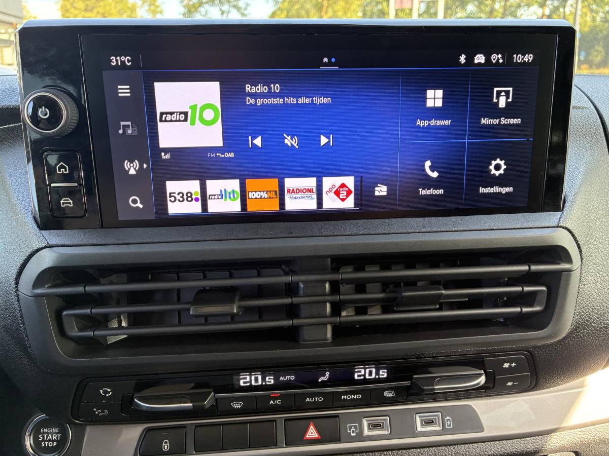 Opel Vivaro Opel Vivaro 2.0 Diesel 180Pk 8-traps Automaat Luxe Dub.Cabine | ECC | Navigatie | Stuurverwarming | LED Verlichting | Camera | Parkpilot | Side-bars | LM-Velgen | Betimmering | Afneembare Trekhaak | Zeer kompleet & z.g.a.n.