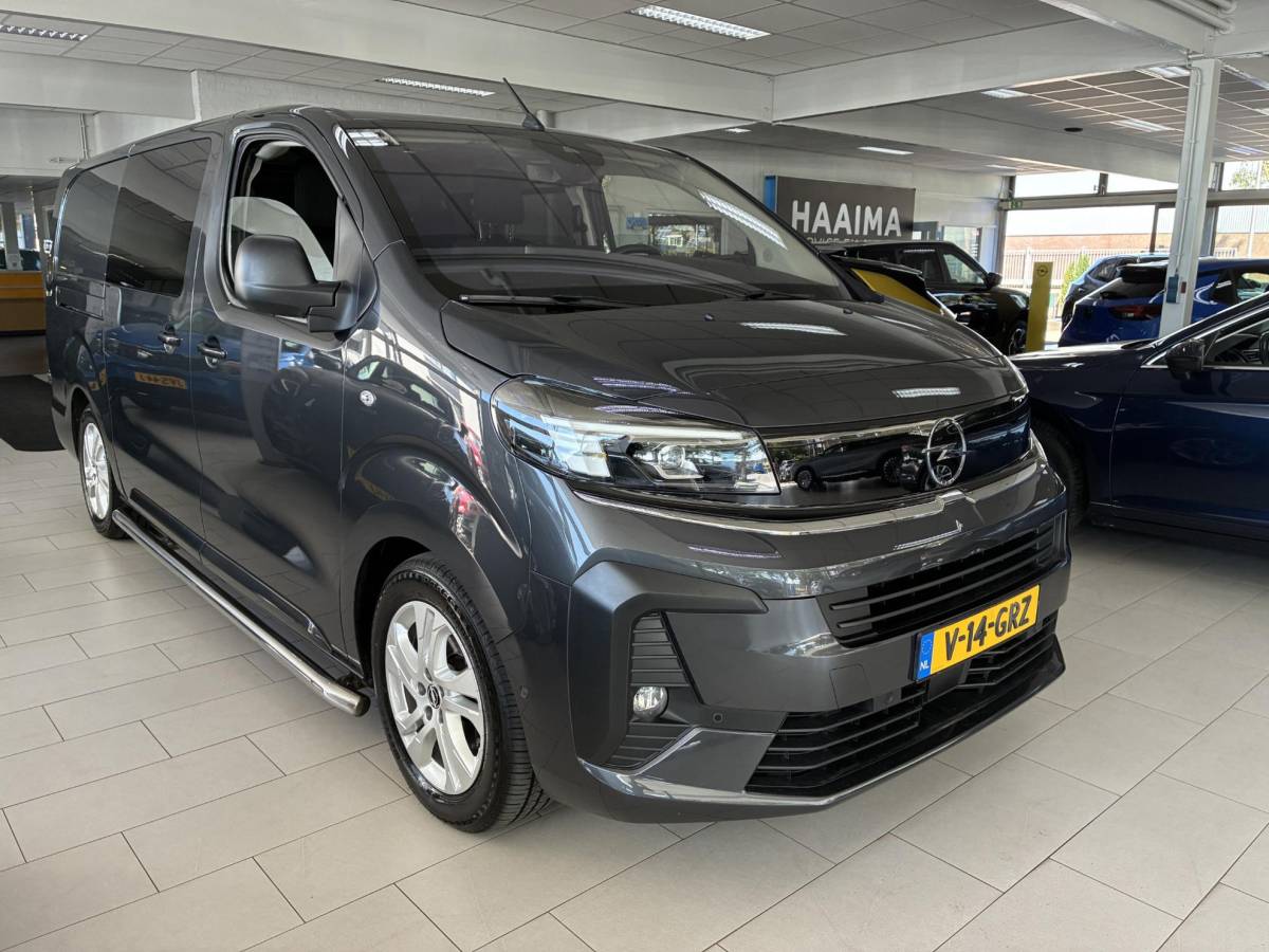 Opel Vivaro Opel Vivaro 2.0 Diesel 180Pk 8-traps Automaat Luxe Dub.Cabine | ECC | Navigatie | Stuurverwarming | LED Verlichting | Camera | Parkpilot | Side-bars | LM-Velgen | Betimmering | Afneembare Trekhaak | Zeer kompleet & z.g.a.n.