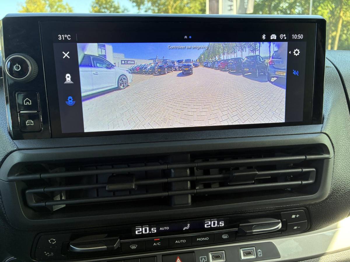 Opel Vivaro Opel Vivaro 2.0 Diesel 180Pk 8-traps Automaat Luxe Dub.Cabine | ECC | Navigatie | Stuurverwarming | LED Verlichting | Camera | Parkpilot | Side-bars | LM-Velgen | Betimmering | Afneembare Trekhaak | Zeer kompleet & z.g.a.n.