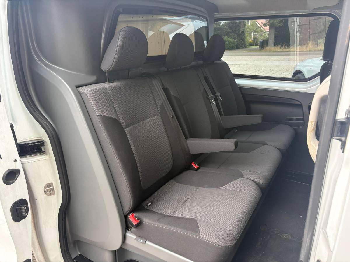 Nissan NV300 Nissan NV300 2.0 dCi 120 L2H1 Acenta DC Comfort|NAP|DUBBElCABINE|airco|cruise|navi|parkeersensoren achter|bluetooth|EURO6