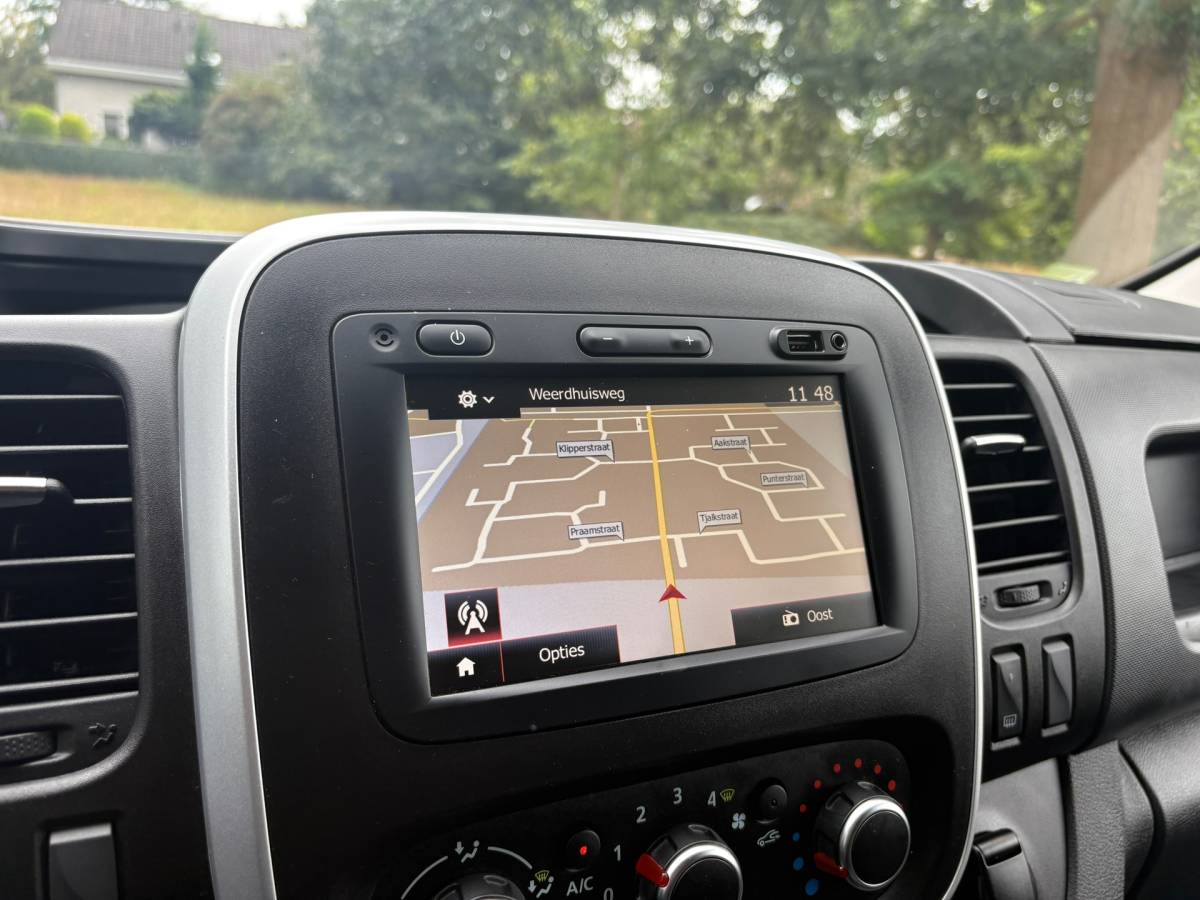 Nissan NV300 Nissan NV300 2.0 dCi 120 L2H1 Acenta DC Comfort|NAP|DUBBElCABINE|airco|cruise|navi|parkeersensoren achter|bluetooth|EURO6