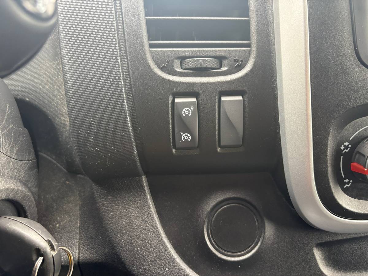 Nissan NV300 Nissan NV300 2.0 dCi 120 L2H1 Acenta DC Comfort|NAP|DUBBElCABINE|airco|cruise|navi|parkeersensoren achter|bluetooth|EURO6