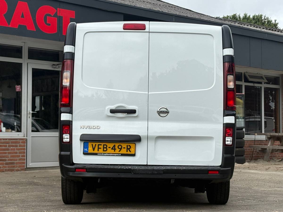 Nissan NV300 Nissan NV300 2.0 dCi 120 L2H1 Acenta DC Comfort|NAP|DUBBElCABINE|airco|cruise|navi|parkeersensoren achter|bluetooth|EURO6