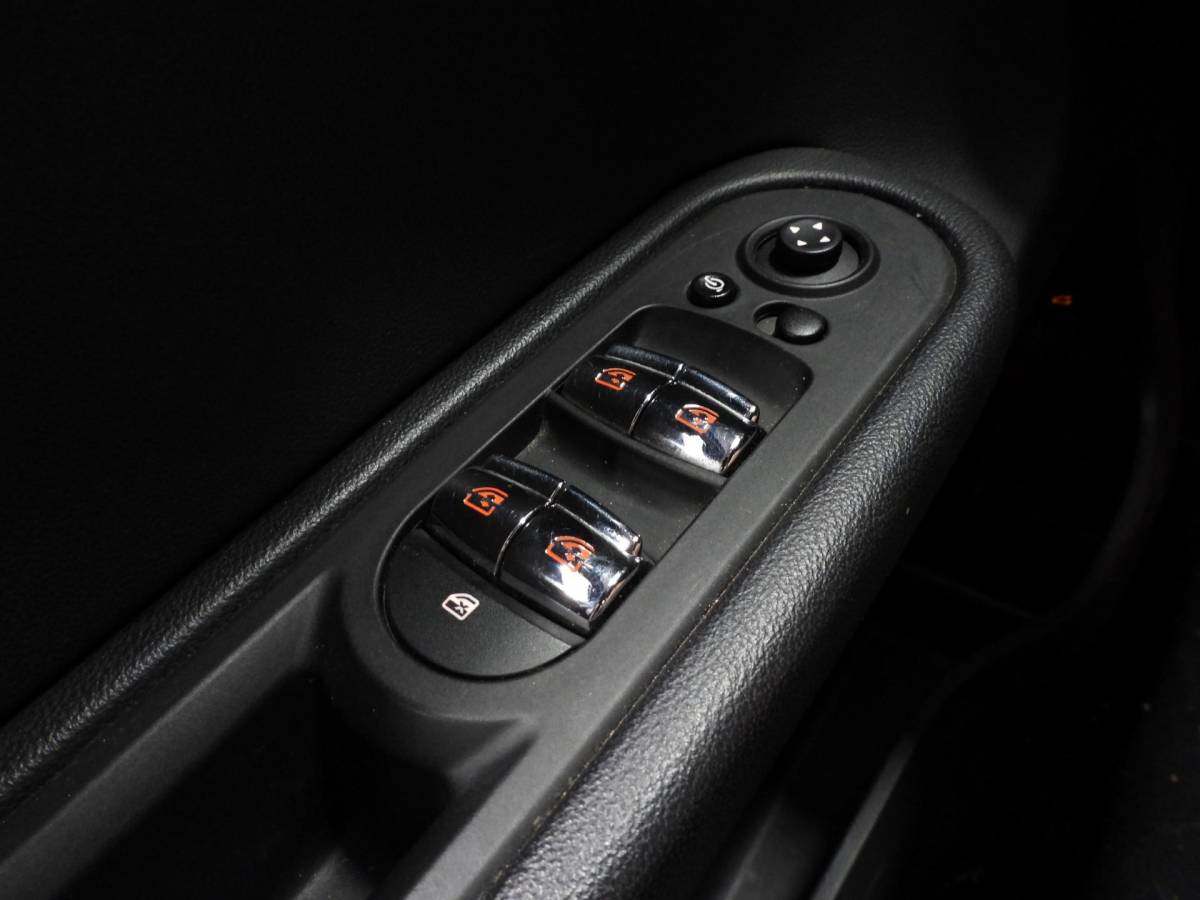 MINI Countryman MINI Countryman 1.5 One NAVI/LEER/EL.KLEP/LED/16″LMV!
