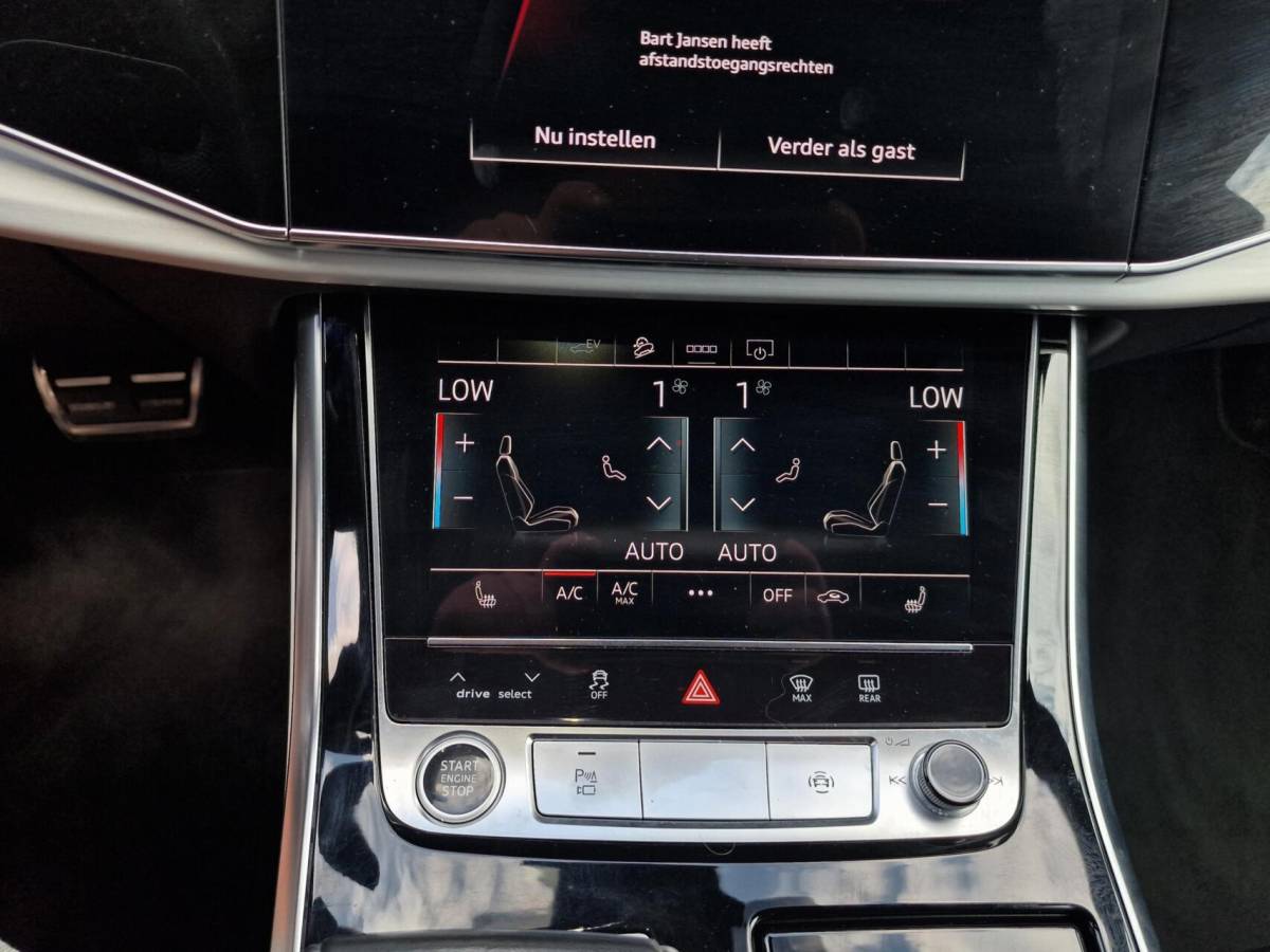 Audi Q8 Audi Q8 55 TFSI e quattro 422PK S-Line|23-inch|Spoiler-kit|black-edition|NL-AUTO|Trekhaak| BTW| Originele Nederlander