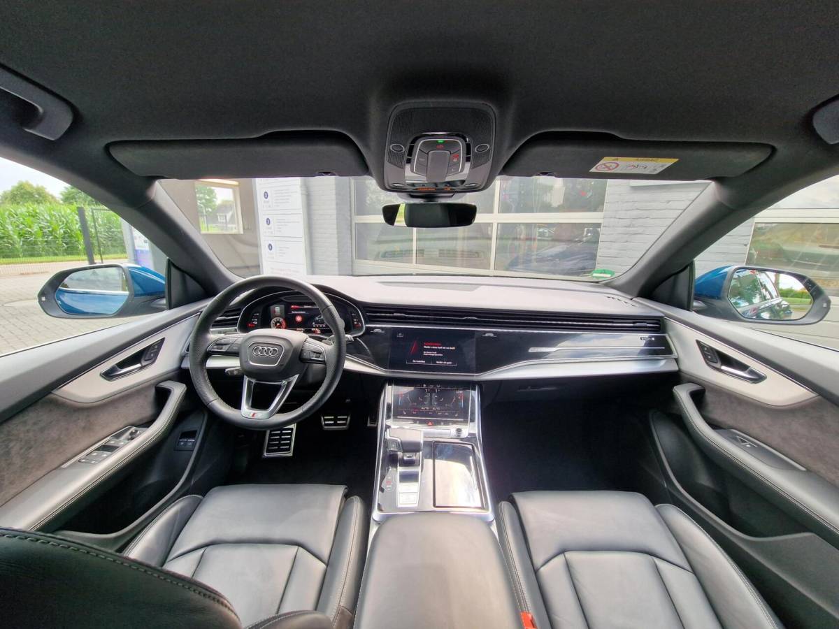 Audi Q8 Audi Q8 55 TFSI e quattro 422PK S-Line|23-inch|Spoiler-kit|black-edition|NL-AUTO|Trekhaak| BTW| Originele Nederlander