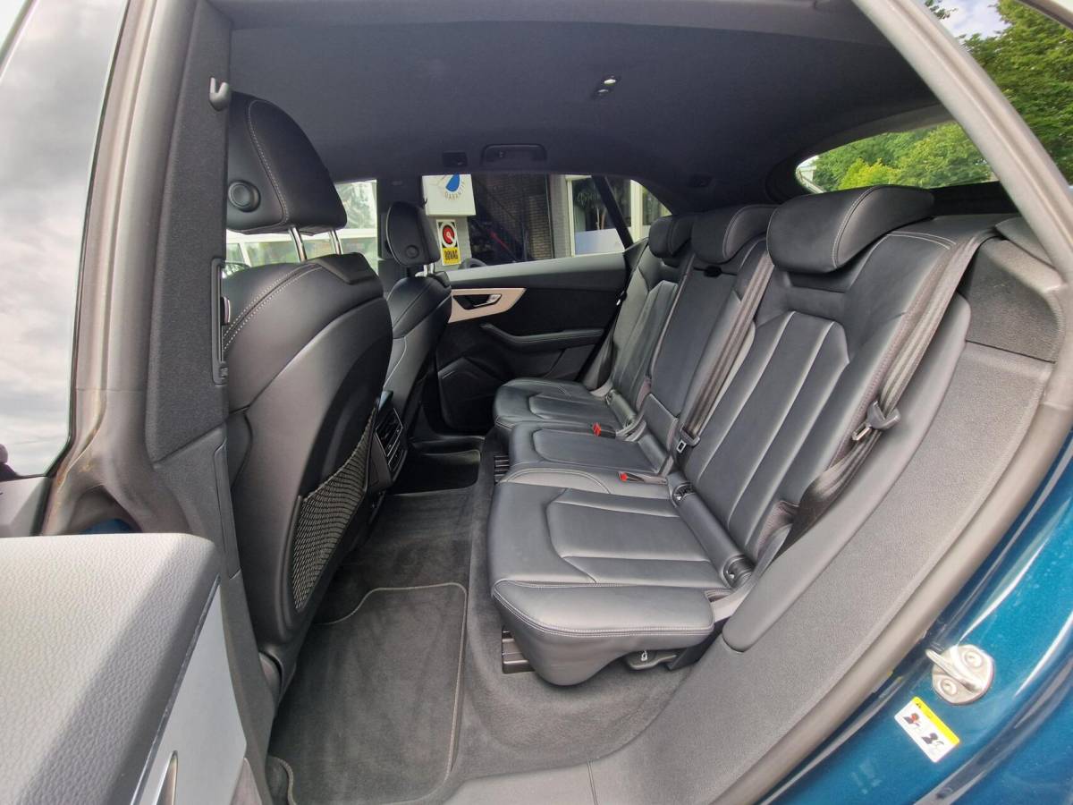 Audi Q8 Audi Q8 55 TFSI e quattro 422PK S-Line|23-inch|Spoiler-kit|black-edition|NL-AUTO|Trekhaak| BTW| Originele Nederlander
