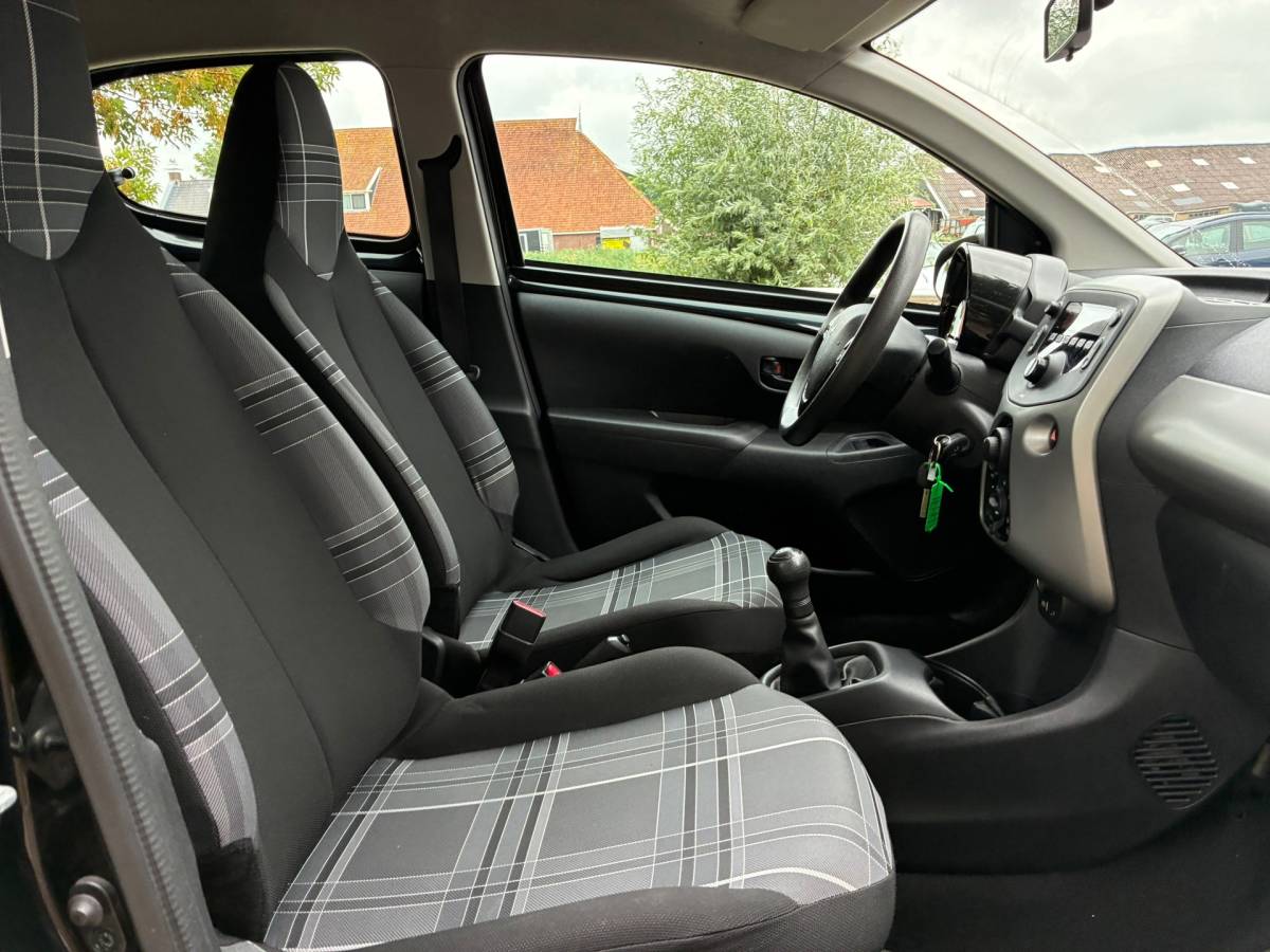 Peugeot 108 Peugeot 108 1.0 e-VTi Active |” 109.000 KM ” + Airco + 5-Drs nu € 5.975,-!!!
