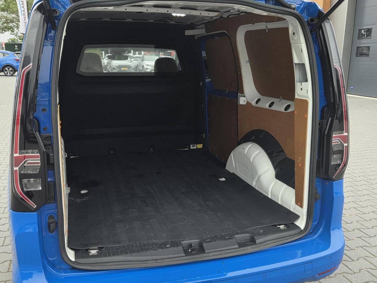 Volkswagen Caddy Volkswagen Caddy Maxi 1.5TSI DSG 1st Edition | LED | ACC