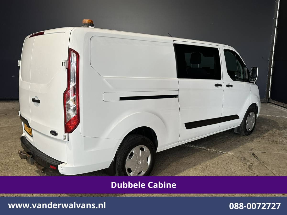 Ford Transit Custom Ford Transit Custom 2.0 TDCI 130pk L2H1 Dubbele Cabine Euro6 Airco | 5-Zits | Camera | LED | Tachograaf Cruisecontrol, Trekhaak, Stoelverwarming, Verwarmde voorruit, Parkeersensoren