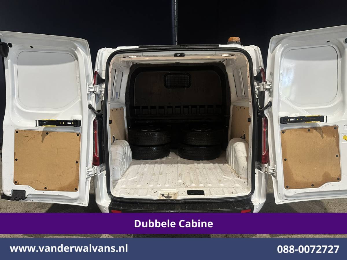 Ford Transit Custom Ford Transit Custom 2.0 TDCI 130pk L2H1 Dubbele Cabine Euro6 Airco | 5-Zits | Camera | LED | Tachograaf Cruisecontrol, Trekhaak, Stoelverwarming, Verwarmde voorruit, Parkeersensoren