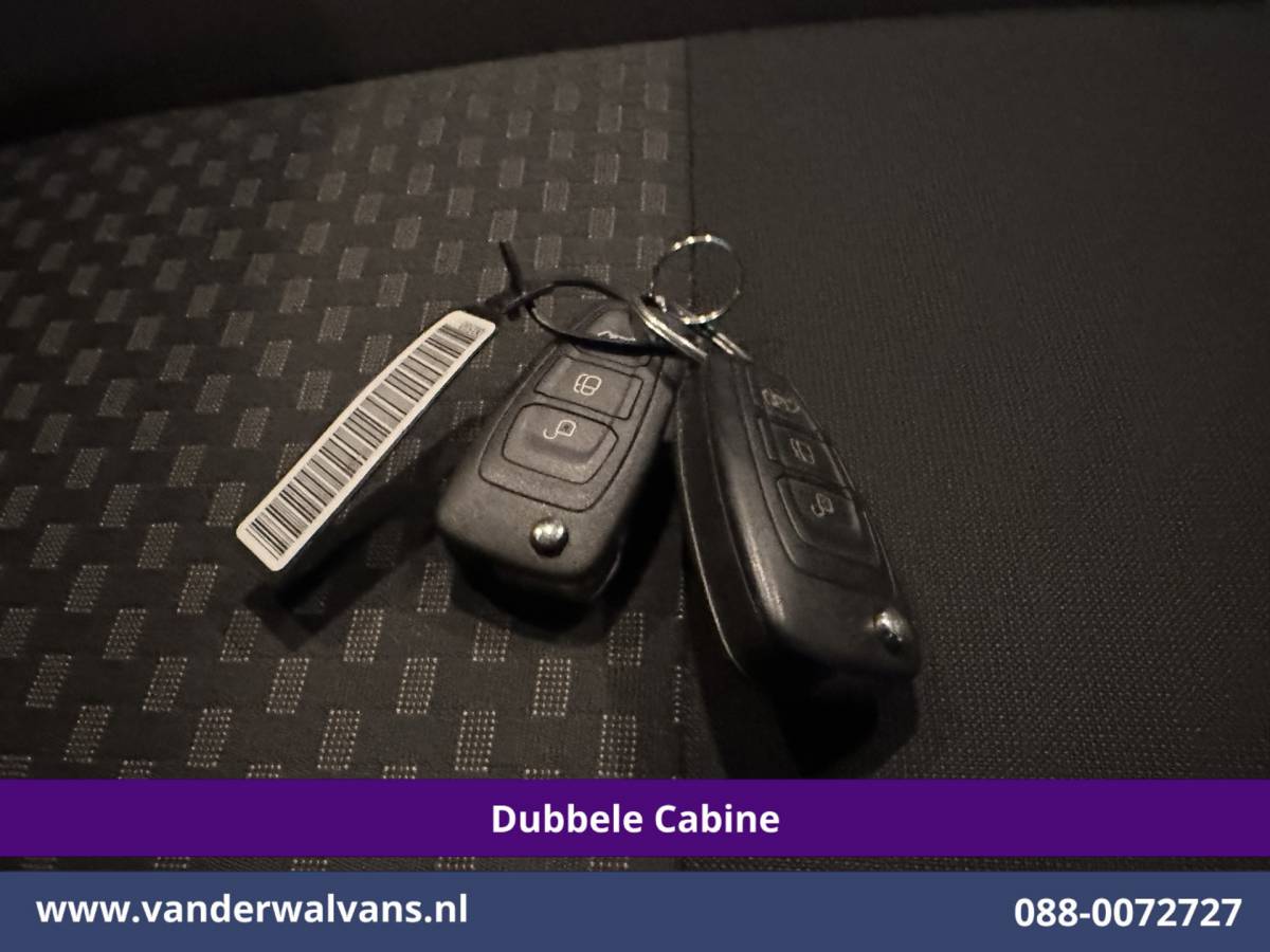 Ford Transit Custom Ford Transit Custom 2.0 TDCI 130pk L2H1 Dubbele Cabine Euro6 Airco | 5-Zits | Camera | LED | Tachograaf Cruisecontrol, Trekhaak, Stoelverwarming, Verwarmde voorruit, Parkeersensoren