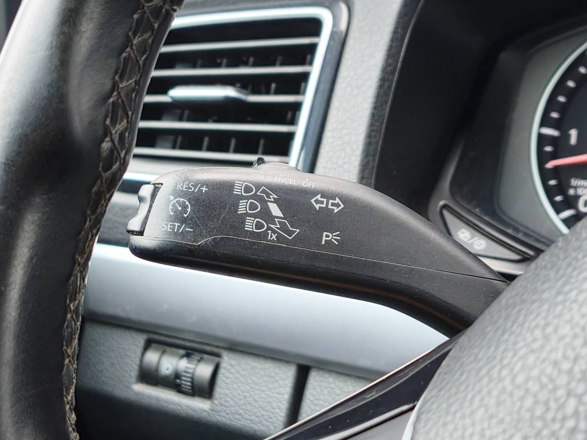 Volkswagen Amarok Volkswagen AMAROK 3.0 V6 TDI 4MOTION 8V DSG 3300KG TREKHAAK LEER STOELVERWARMING