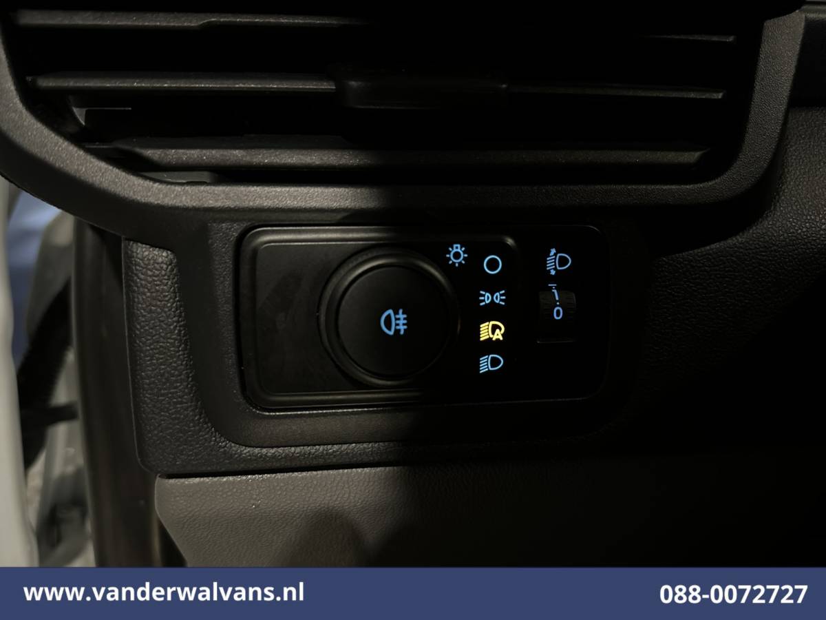 Ford Transit Custom Ford Transit Custom 2.0 TDCI 136pk L2H1 Euro6 Airco | Camera | Apple Carplay | LED | Cruisecontrol Android Auto, Verwarmde voorruit, Parkeersensoren, Bijrijdersbank