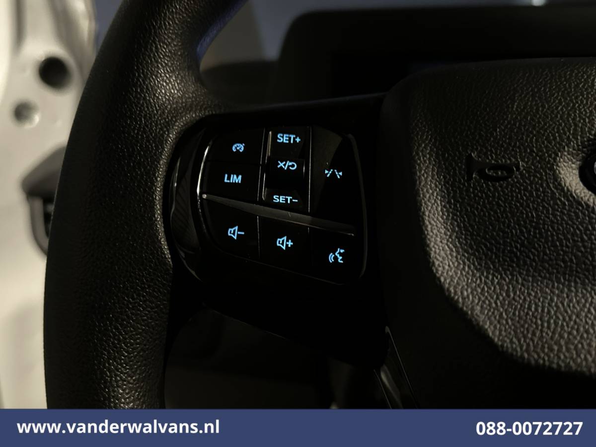 Ford Transit Custom Ford Transit Custom 2.0 TDCI 136pk L2H1 Euro6 Airco | Camera | Apple Carplay | LED | Cruisecontrol Android Auto, Verwarmde voorruit, Parkeersensoren, Bijrijdersbank