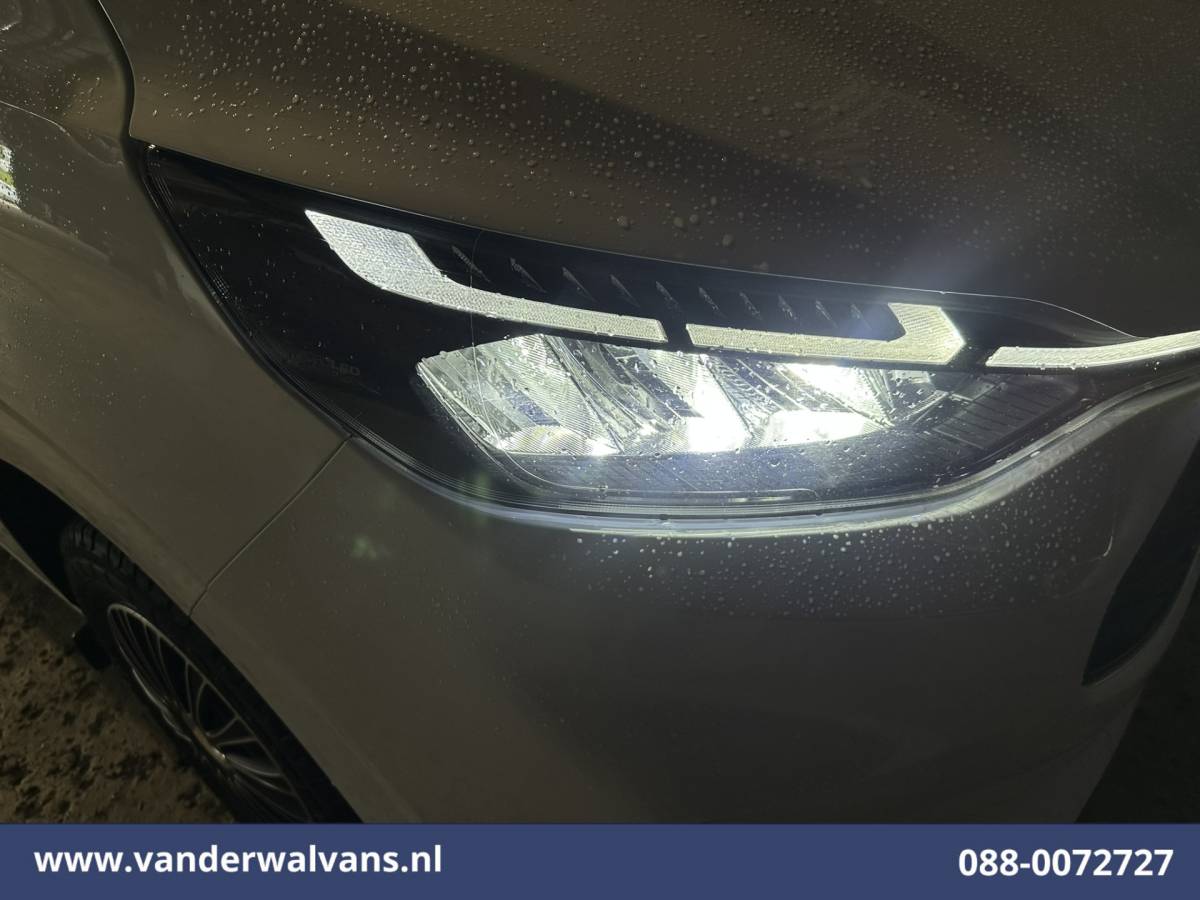 Ford Transit Custom Ford Transit Custom 2.0 TDCI 136pk L2H1 Euro6 Airco | Camera | Apple Carplay | LED | Cruisecontrol Android Auto, Verwarmde voorruit, Parkeersensoren, Bijrijdersbank