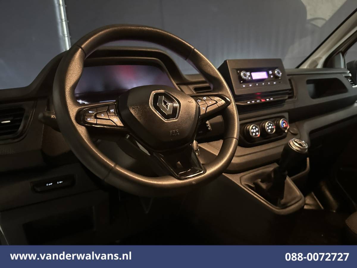 Renault Trafic Renault Trafic 2.0 dCi 130pk L2H1 Euro6 Airco | LED | Cruisecontrol | Parkeersensoren Bijrijdersbank