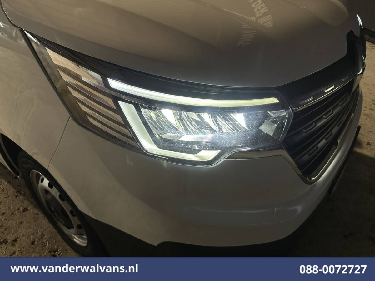 Renault Trafic Renault Trafic 2.0 dCi 130pk L2H1 Euro6 Airco | LED | Cruisecontrol | Parkeersensoren Bijrijdersbank