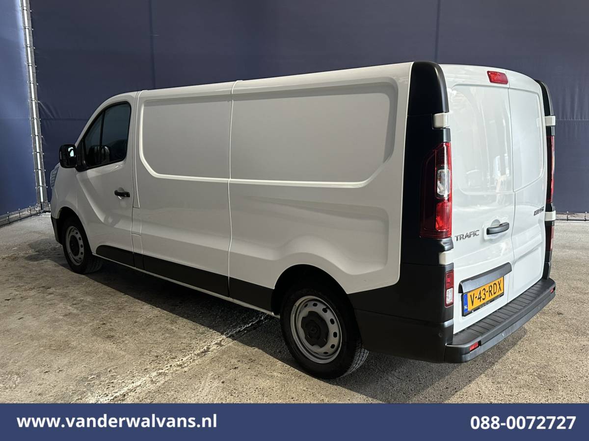 Renault Trafic Renault Trafic 2.0 dCi 130pk L2H1 Euro6 Airco | LED | Cruisecontrol | Parkeersensoren Bijrijdersbank