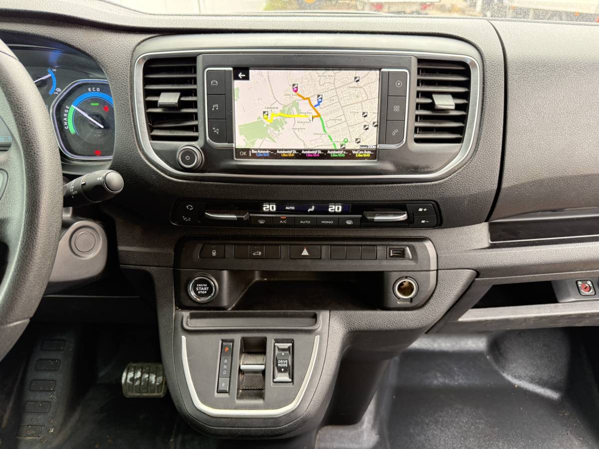 Toyota ProAce Toyota ProAce Electric 75kWh 136PK L2 Elektrisch 93.3% (SOH) 330km WLTP Snelladen Cruise Control Climate Control Carplay Navigatie 360° Camera Snelladen