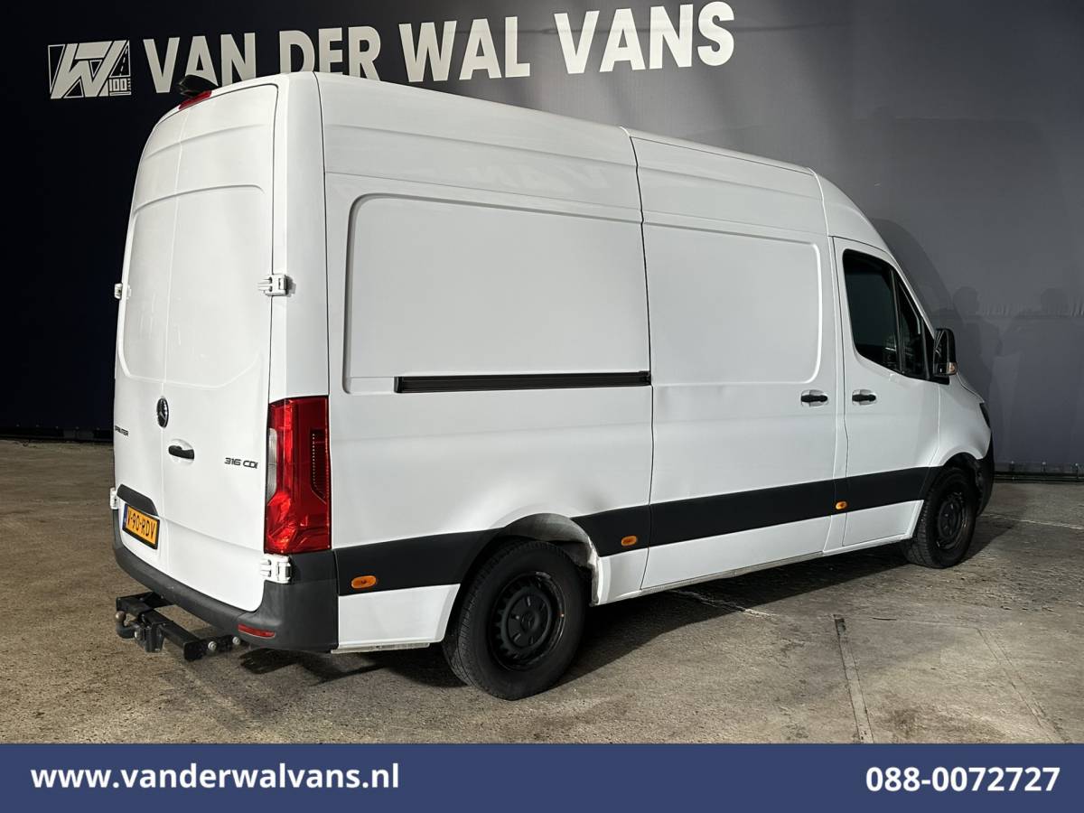 Mercedes-Benz Sprinter Mercedes-Benz Sprinter 316 CDI 164pk L2H2 Euro6 Airco | Camera | Navigatie | Trekhaak | Cruisecontrol Bijrijdersbank