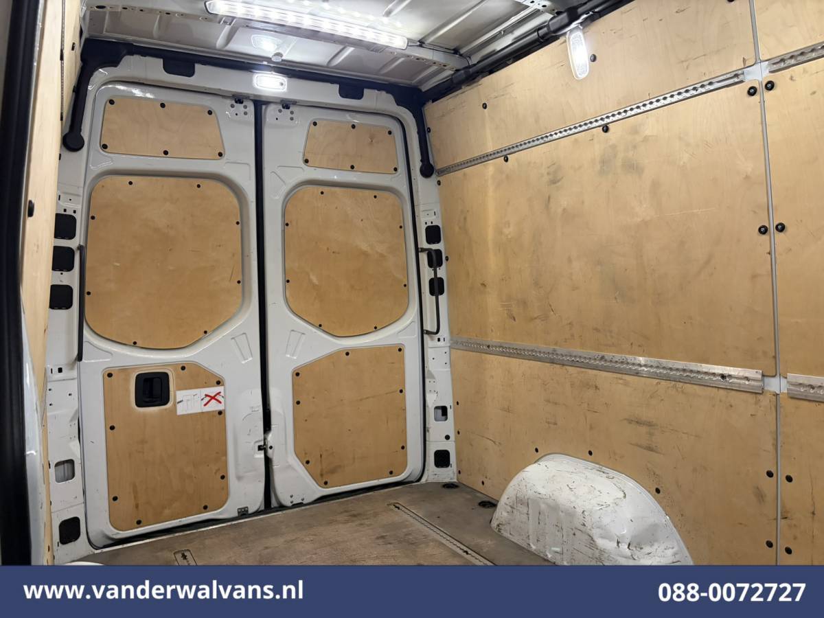 Mercedes-Benz Sprinter Mercedes-Benz Sprinter 316 CDI 164pk L2H2 Euro6 Airco | Camera | Navigatie | Trekhaak | Cruisecontrol Bijrijdersbank