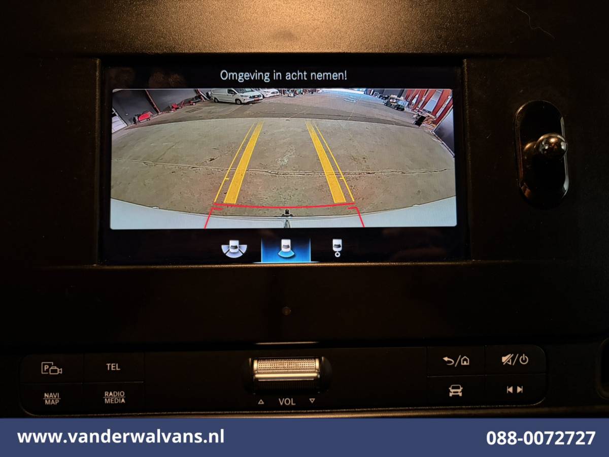 Mercedes-Benz Sprinter Mercedes-Benz Sprinter 316 CDI 164pk L2H2 Euro6 Airco | Camera | Navigatie | Trekhaak | Cruisecontrol Bijrijdersbank