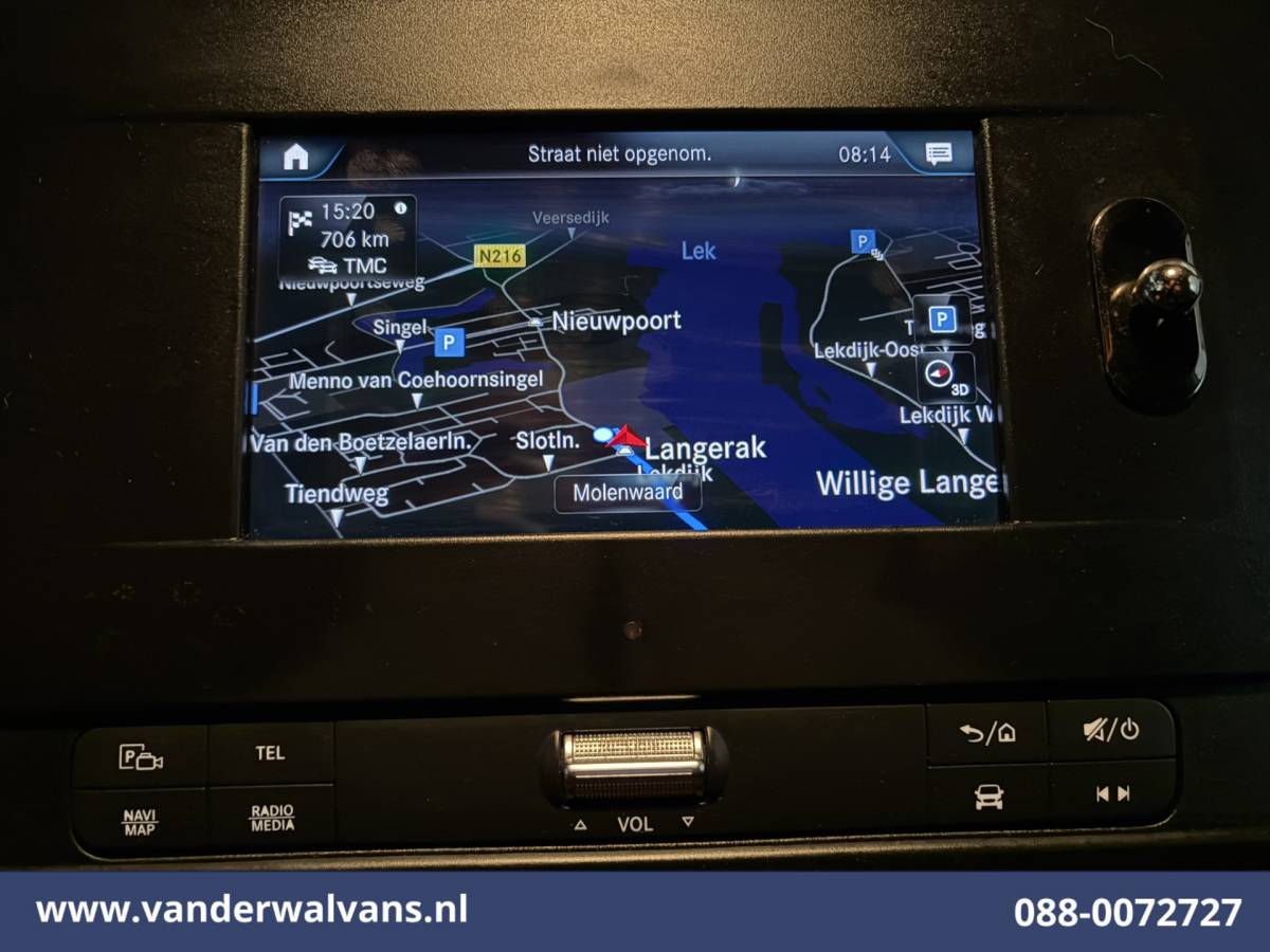 Mercedes-Benz Sprinter Mercedes-Benz Sprinter 316 CDI 164pk L2H2 Euro6 Airco | Camera | Navigatie | Trekhaak | Cruisecontrol Bijrijdersbank