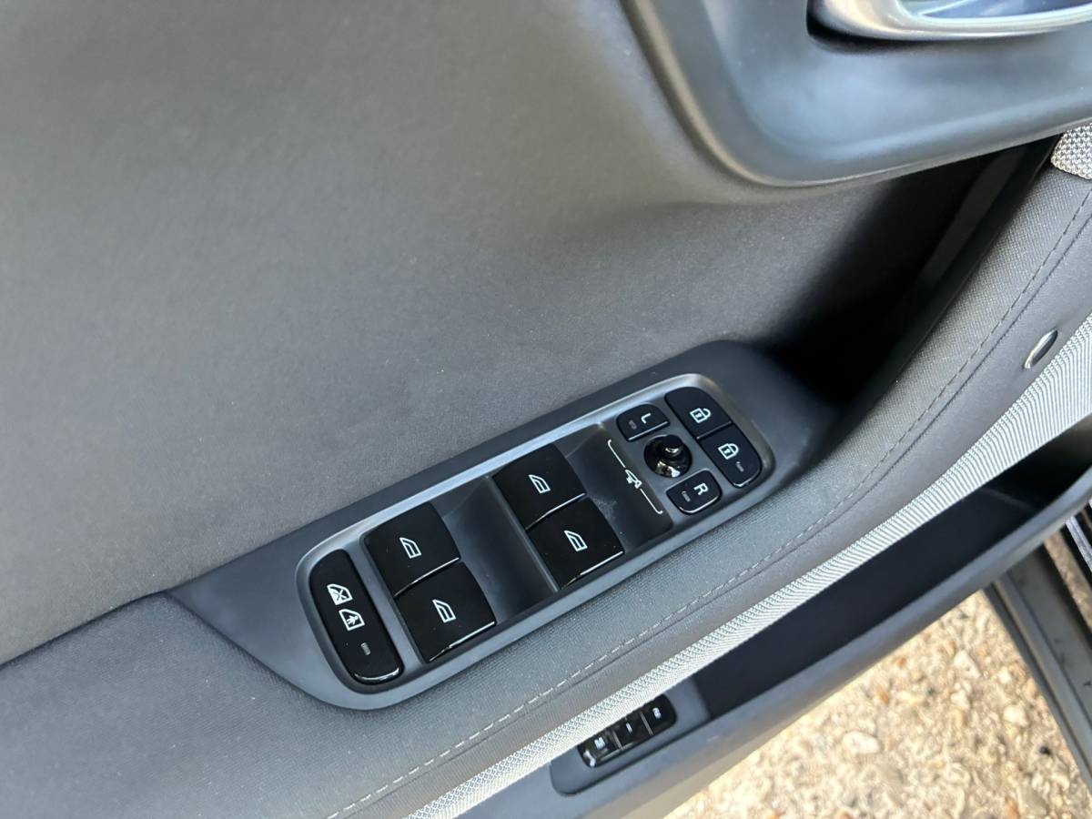 Polestar 2 Polestar 2 Standard Range Single Motor 63kWh | 90% Soh + Carplay + Camera Nu € 18.975,-!!!