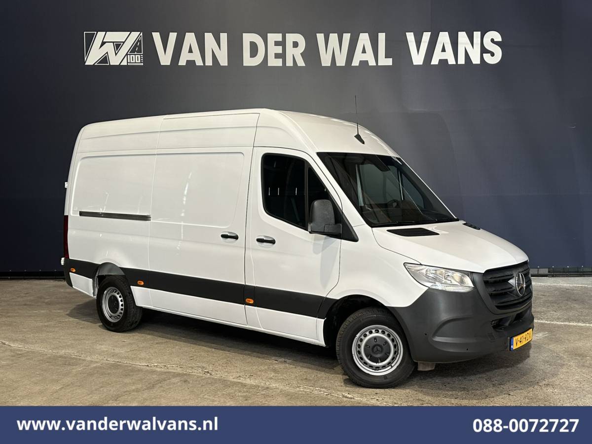Mercedes-Benz Sprinter Mercedes-Benz Sprinter 317 CDI 170pk L2H2 Euro6 Airco | Camera | Apple Carplay | Cruisecontrol Android Auto, Stoelverwarming, Chauffeursstoel, Parkeersensoren, Bijrijdersbank