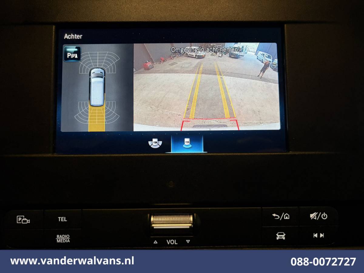 Mercedes-Benz Sprinter Mercedes-Benz Sprinter 317 CDI 170pk L2H2 Euro6 Airco | Camera | Apple Carplay | Cruisecontrol Android Auto, Stoelverwarming, Chauffeursstoel, Parkeersensoren, Bijrijdersbank