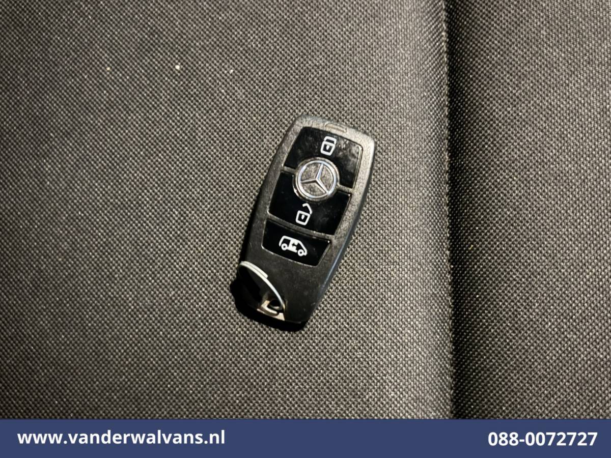 Mercedes-Benz Sprinter Mercedes-Benz Sprinter 317 CDI 170pk L2H2 Euro6 Airco | Camera | Apple Carplay | Cruisecontrol Android Auto, Stoelverwarming, Chauffeursstoel, Parkeersensoren, Bijrijdersbank