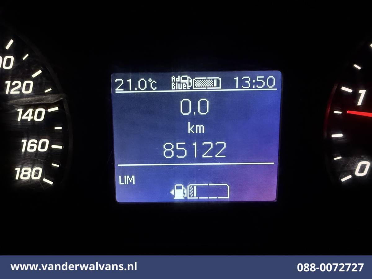 Mercedes-Benz Sprinter Mercedes-Benz Sprinter 317 CDI 170pk L2H2 Euro6 Airco | Camera | Apple Carplay | Cruisecontrol Android Auto, Stoelverwarming, Chauffeursstoel, Parkeersensoren, Bijrijdersbank