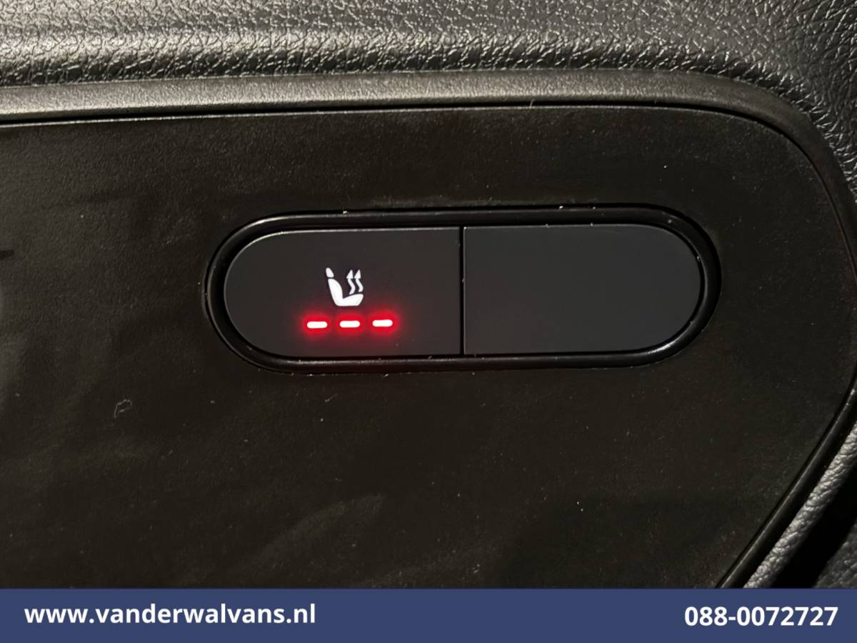 Mercedes-Benz Sprinter Mercedes-Benz Sprinter 317 CDI 170pk L2H2 Euro6 Airco | Camera | Apple Carplay | Cruisecontrol Android Auto, Stoelverwarming, Chauffeursstoel, Parkeersensoren, Bijrijdersbank