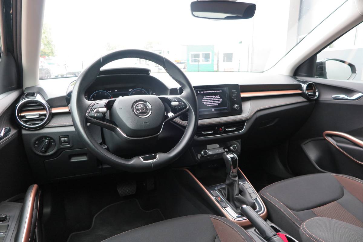 Škoda Fabia ŠKODA Fabia 1.0 TSI 81kw 110pk DSG Business Edition Virtual cockpit,DAB+ , PDC, Navi via Carplay , LMV ,Led, Nieuwe APK