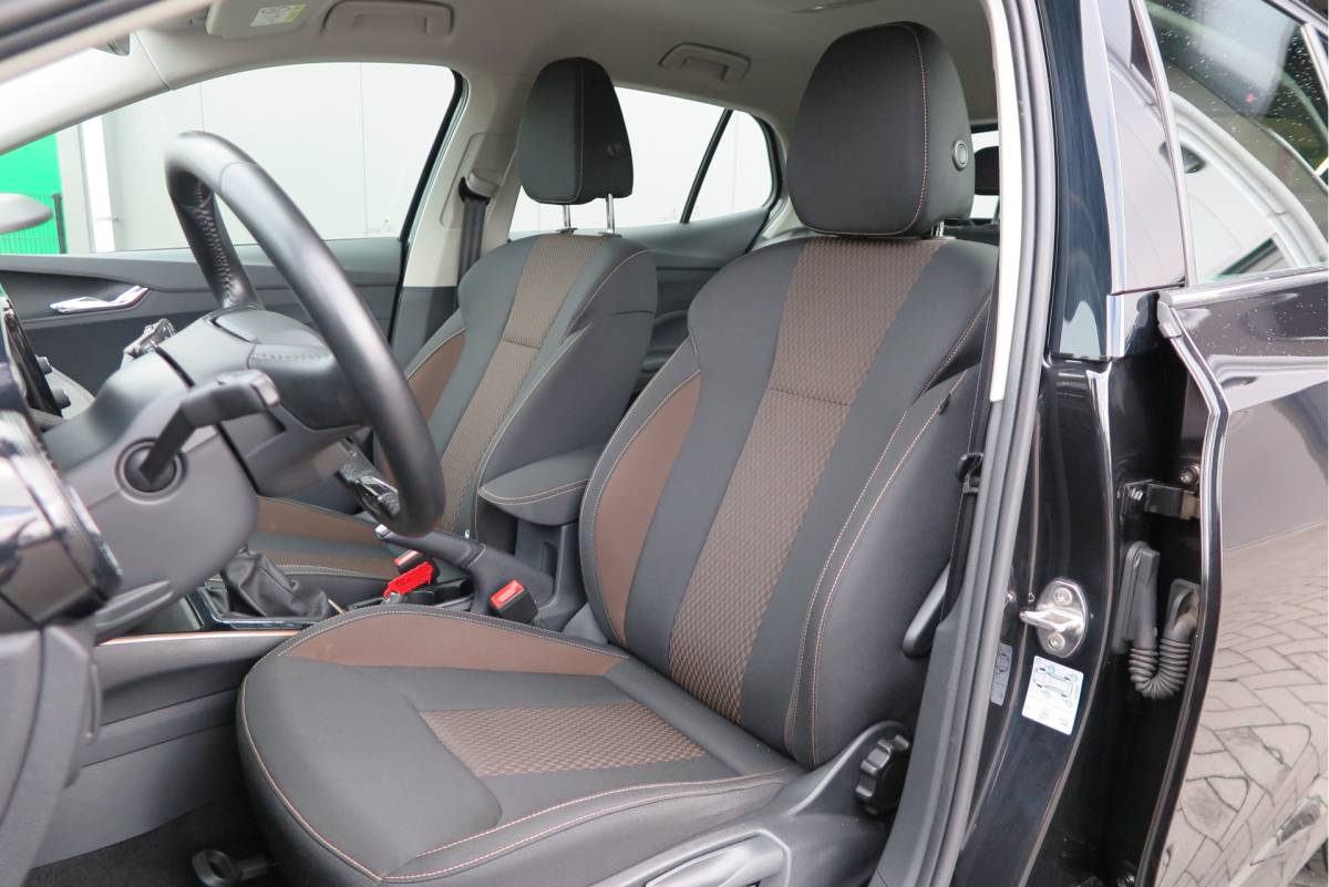 Škoda Fabia ŠKODA Fabia 1.0 TSI 81kw 110pk DSG Business Edition Virtual cockpit,DAB+ , PDC, Navi via Carplay , LMV ,Led, Nieuwe APK