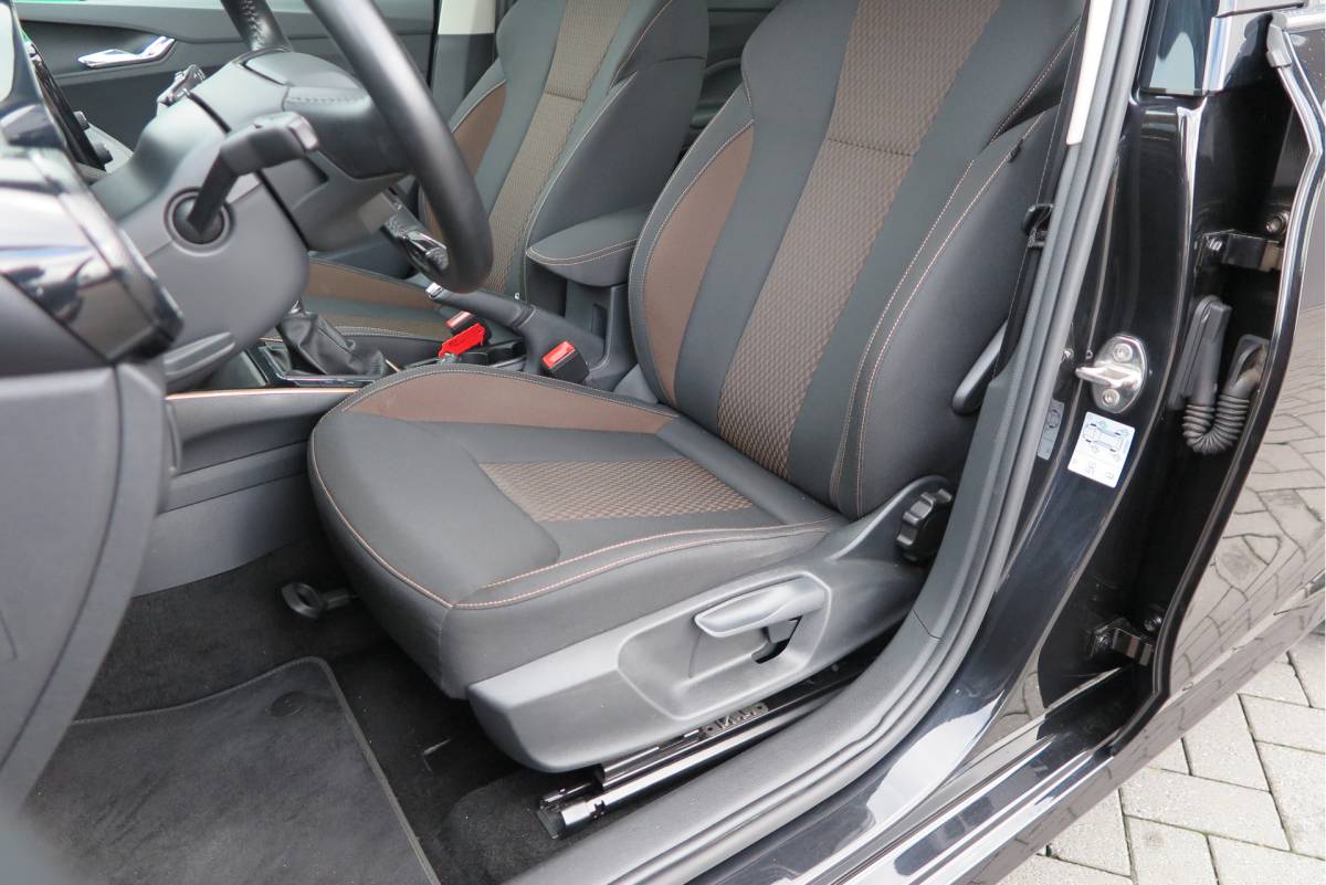 Škoda Fabia ŠKODA Fabia 1.0 TSI 81kw 110pk DSG Business Edition Virtual cockpit,DAB+ , PDC, Navi via Carplay , LMV ,Led, Nieuwe APK