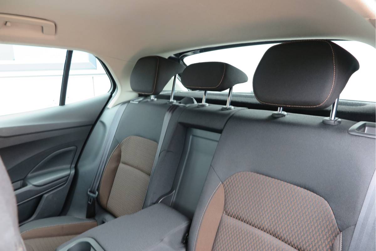 Škoda Fabia ŠKODA Fabia 1.0 TSI 81kw 110pk DSG Business Edition Virtual cockpit,DAB+ , PDC, Navi via Carplay , LMV ,Led, Nieuwe APK