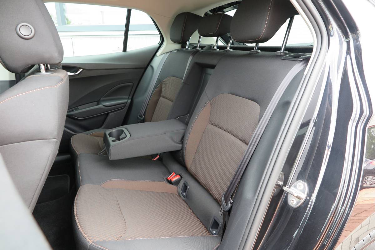 Škoda Fabia ŠKODA Fabia 1.0 TSI 81kw 110pk DSG Business Edition Virtual cockpit,DAB+ , PDC, Navi via Carplay , LMV ,Led, Nieuwe APK