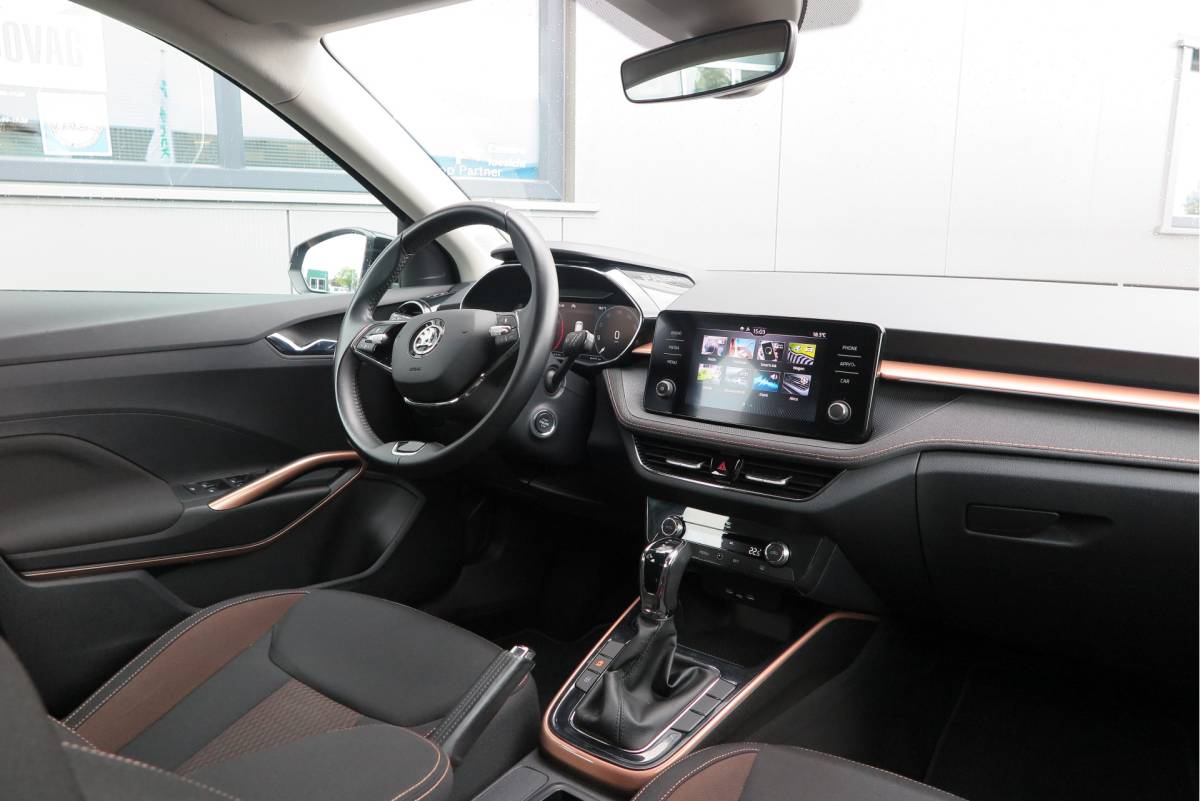 Škoda Fabia ŠKODA Fabia 1.0 TSI 81kw 110pk DSG Business Edition Virtual cockpit,DAB+ , PDC, Navi via Carplay , LMV ,Led, Nieuwe APK