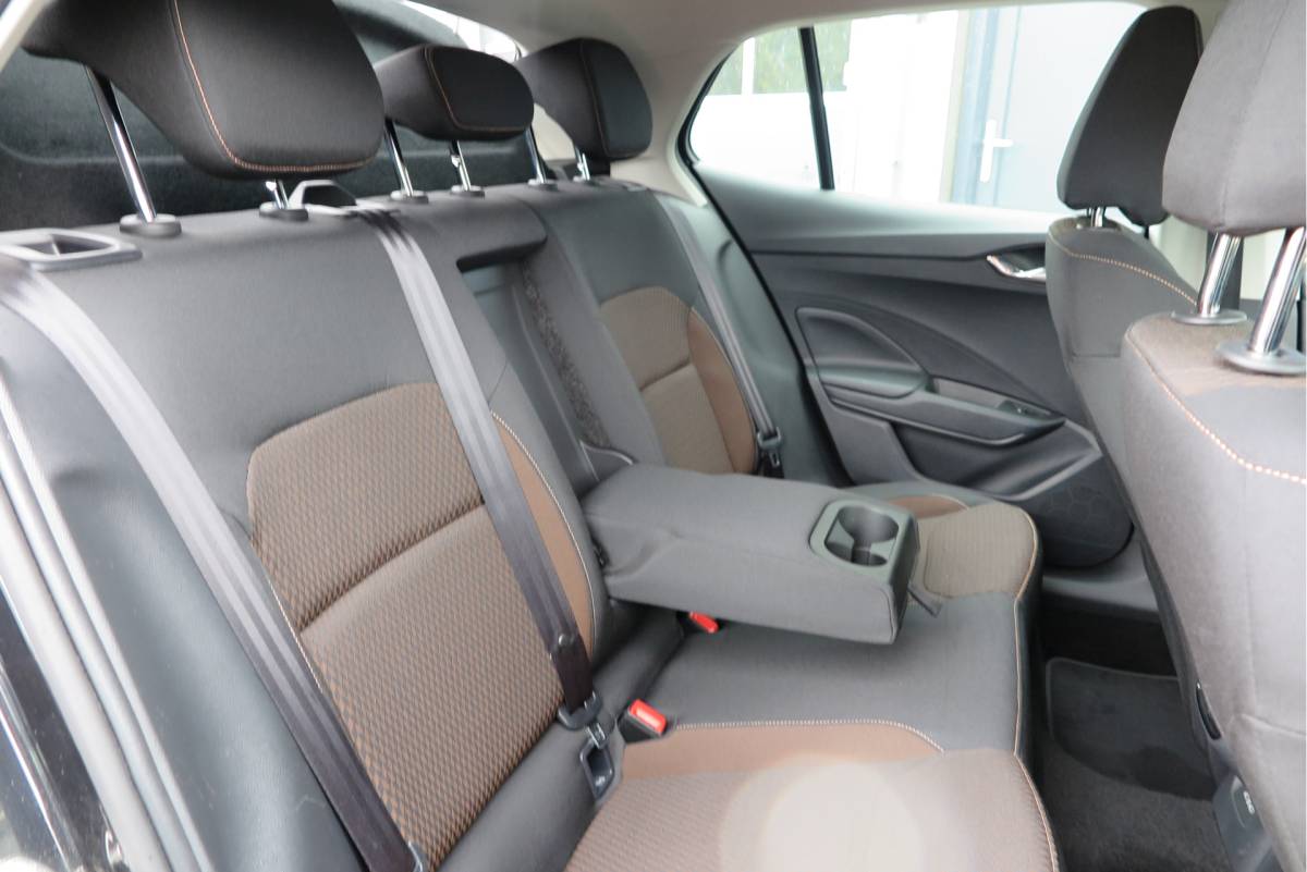 Škoda Fabia ŠKODA Fabia 1.0 TSI 81kw 110pk DSG Business Edition Virtual cockpit,DAB+ , PDC, Navi via Carplay , LMV ,Led, Nieuwe APK