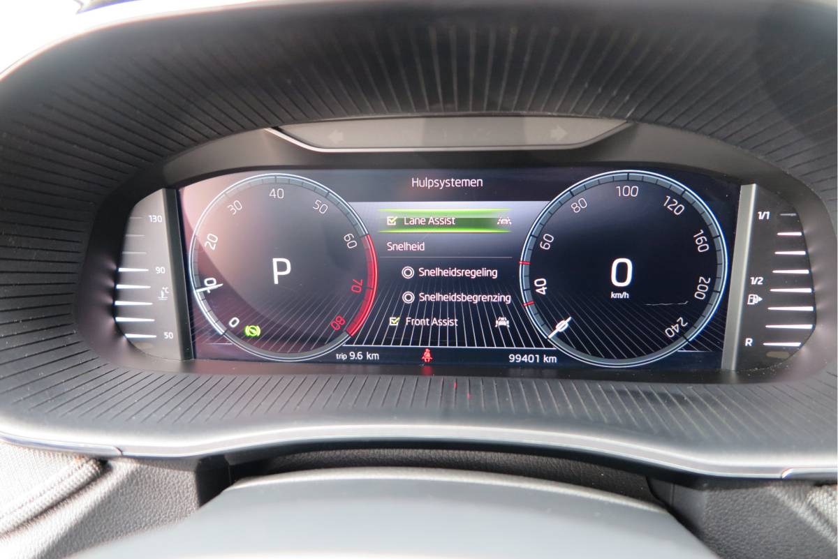 Škoda Fabia ŠKODA Fabia 1.0 TSI 81kw 110pk DSG Business Edition Virtual cockpit,DAB+ , PDC, Navi via Carplay , LMV ,Led, Nieuwe APK