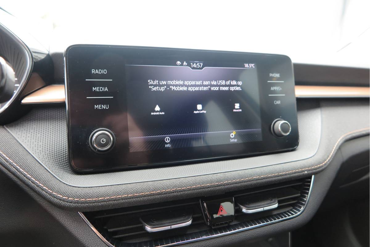 Škoda Fabia ŠKODA Fabia 1.0 TSI 81kw 110pk DSG Business Edition Virtual cockpit,DAB+ , PDC, Navi via Carplay , LMV ,Led, Nieuwe APK