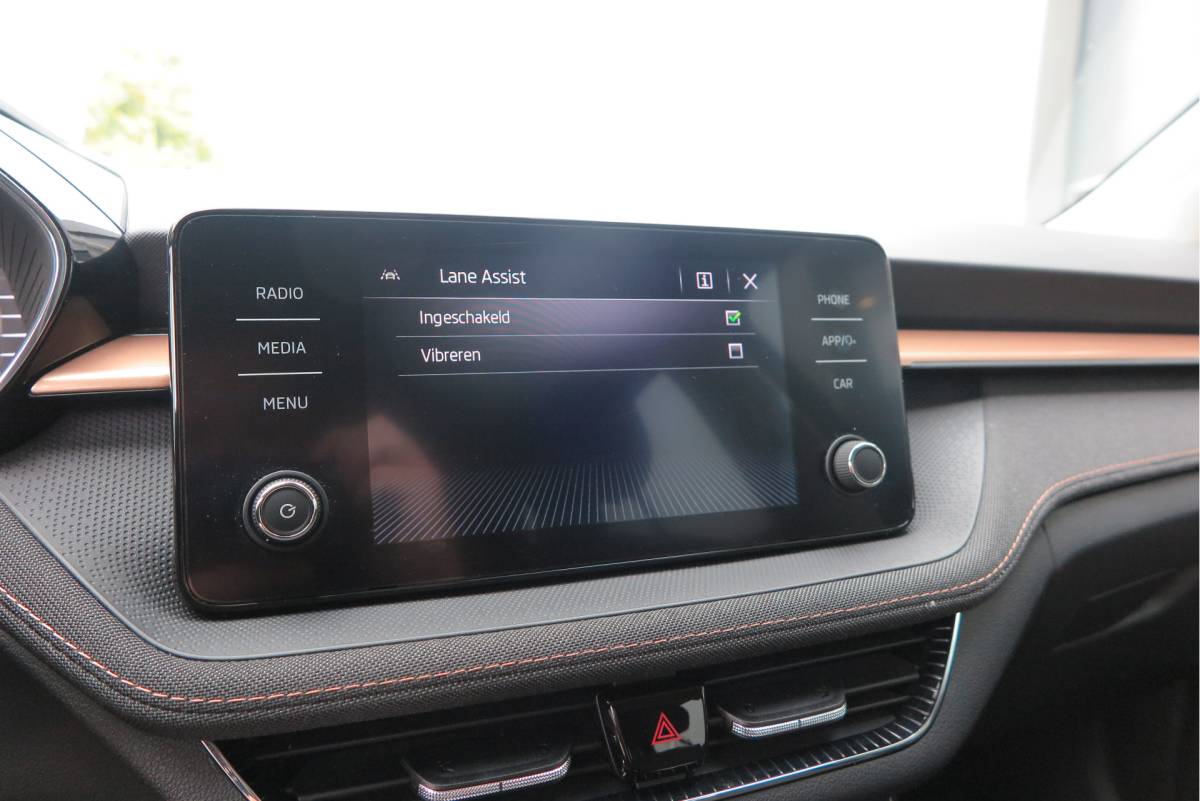 Škoda Fabia ŠKODA Fabia 1.0 TSI 81kw 110pk DSG Business Edition Virtual cockpit,DAB+ , PDC, Navi via Carplay , LMV ,Led, Nieuwe APK