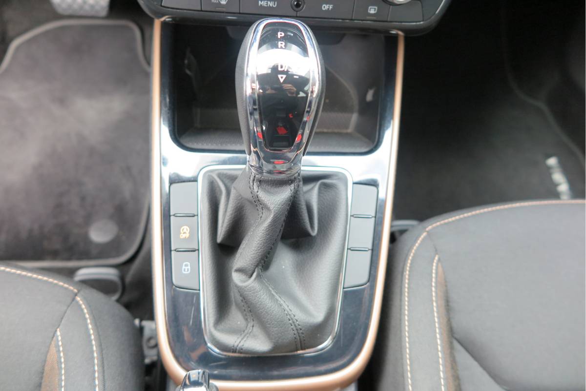 Škoda Fabia ŠKODA Fabia 1.0 TSI 81kw 110pk DSG Business Edition Virtual cockpit,DAB+ , PDC, Navi via Carplay , LMV ,Led, Nieuwe APK