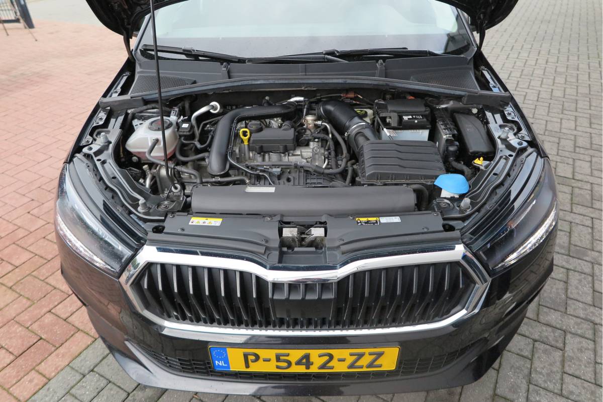 Škoda Fabia ŠKODA Fabia 1.0 TSI 81kw 110pk DSG Business Edition Virtual cockpit,DAB+ , PDC, Navi via Carplay , LMV ,Led, Nieuwe APK