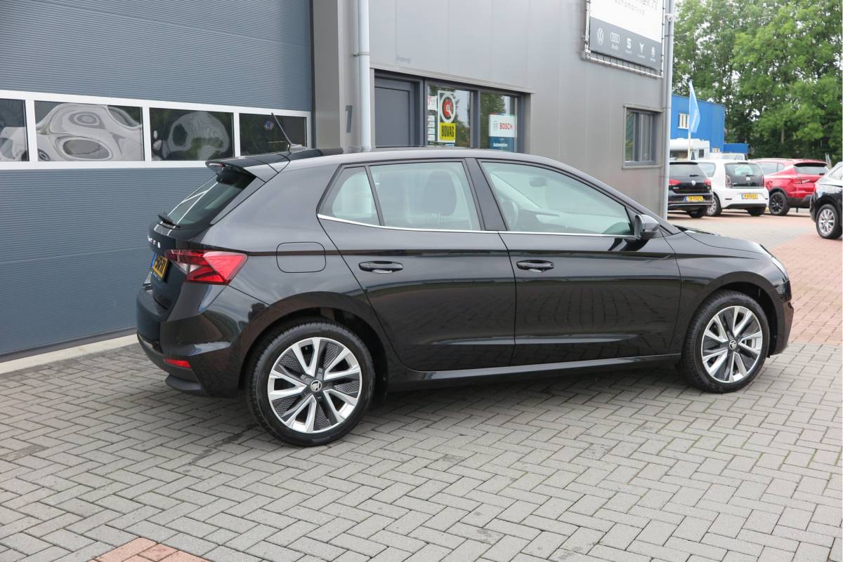 Škoda Fabia ŠKODA Fabia 1.0 TSI 81kw 110pk DSG Business Edition Virtual cockpit,DAB+ , PDC, Navi via Carplay , LMV ,Led, Nieuwe APK