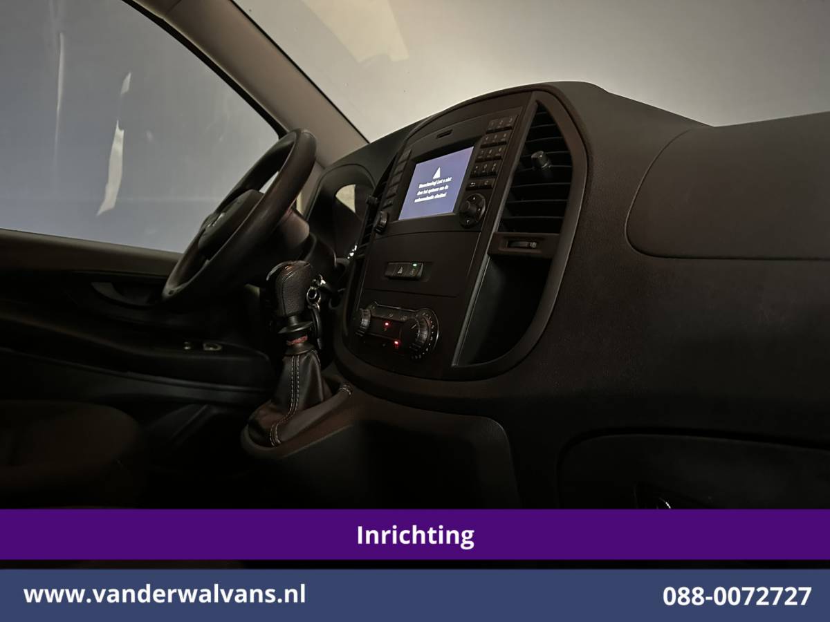 Mercedes-Benz Vito Mercedes-Benz Vito 114 CDI 136pk RWD L2H1 Inrichting Euro6 Airco | Camera | Navigatie | Cruisecontrol | Trekhaak Bijrijdersbank, Achterklep