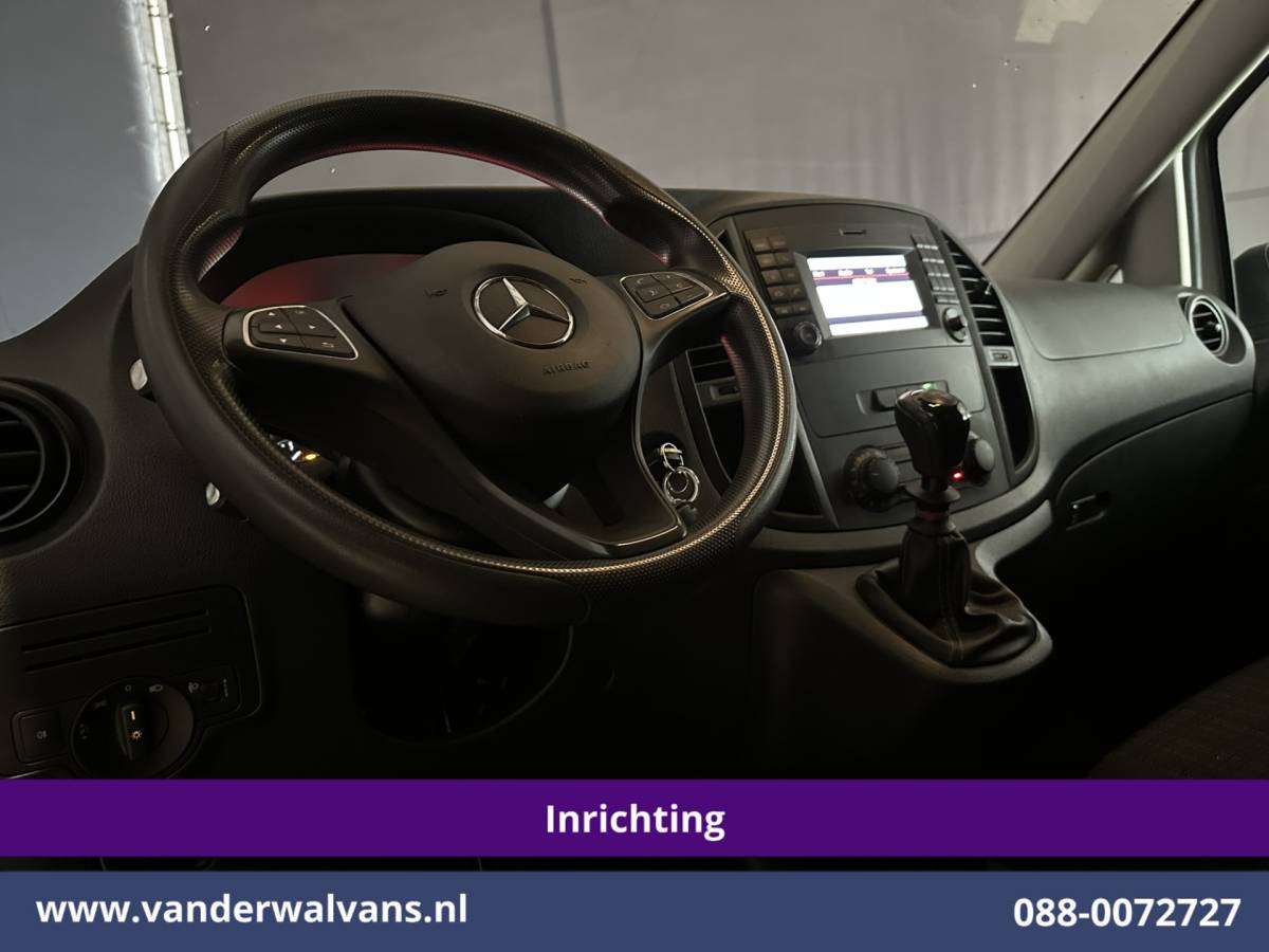 Mercedes-Benz Vito Mercedes-Benz Vito 114 CDI 136pk RWD L2H1 Inrichting Euro6 Airco | Camera | Navigatie | Cruisecontrol | Trekhaak Bijrijdersbank, Achterklep